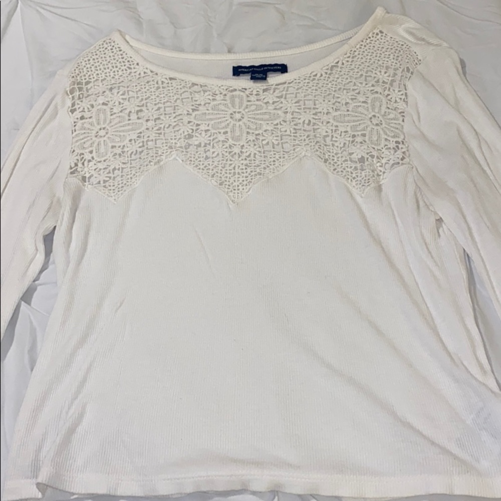 American Eagle floral lace top